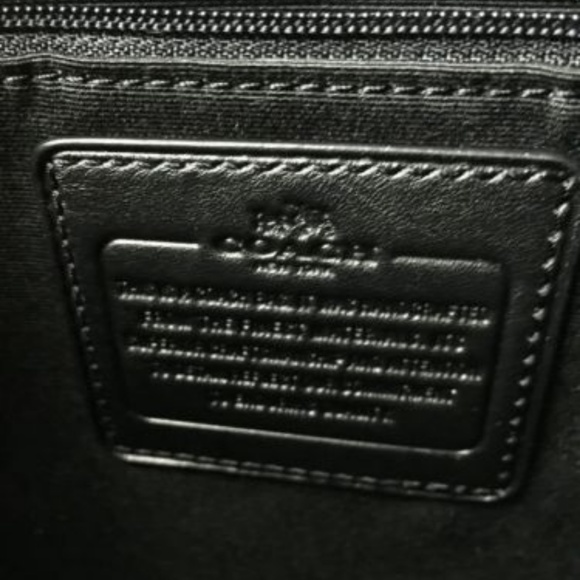 NWT Coach Crossbody Swingpack Black - Picture 5 of 8